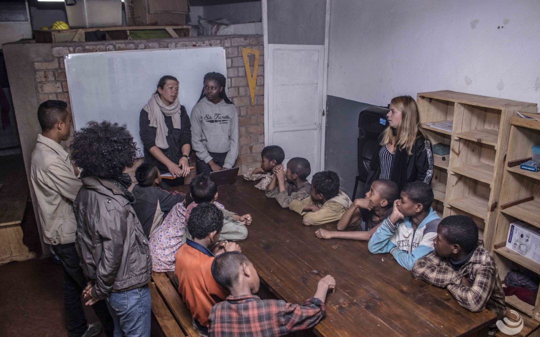 Tabac, drogue et alcool : SOLIMEDA sensibilise les enfants du CHT